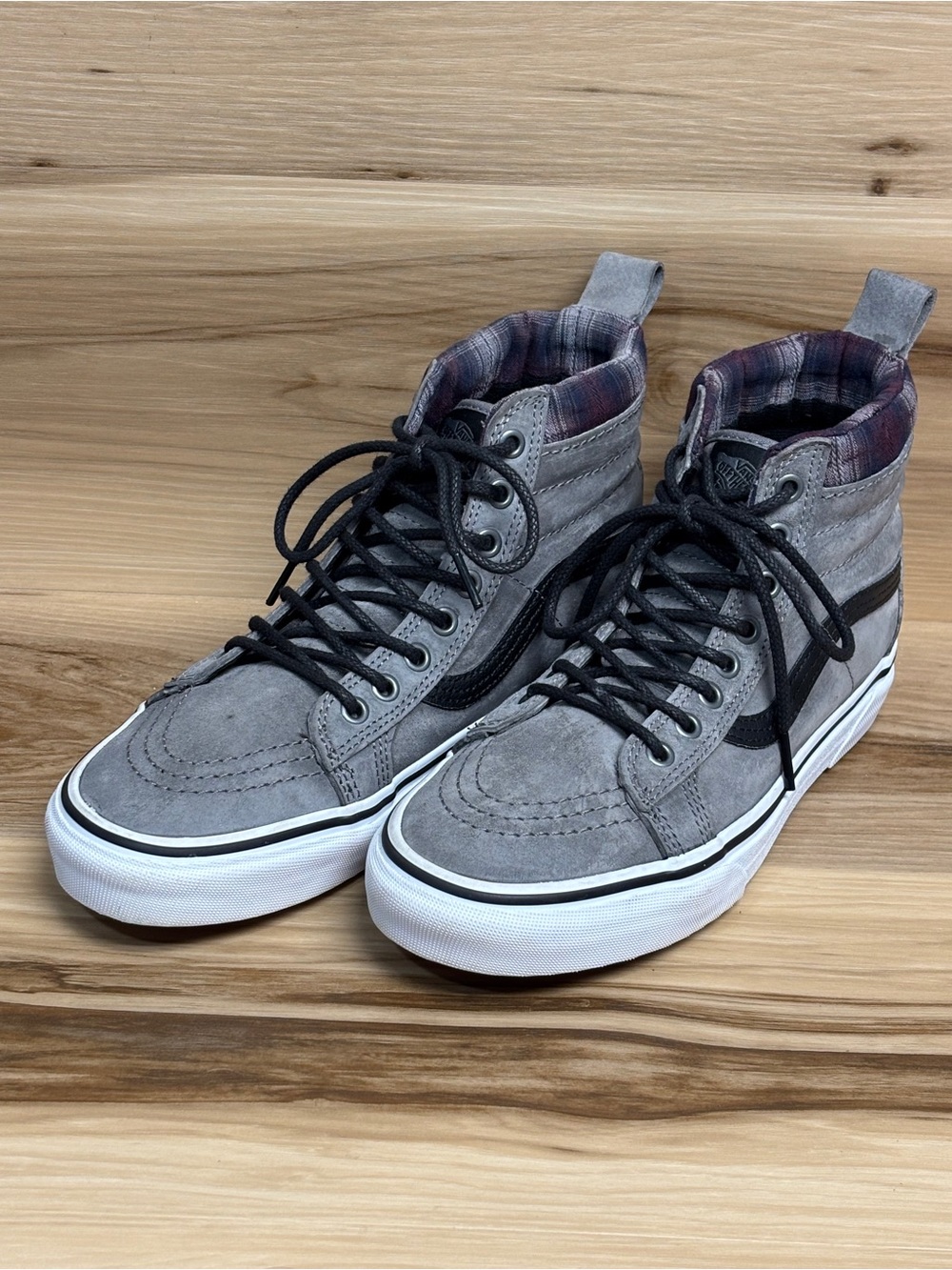 Vans Sk8-Hi MTE Pewter suede upper with Plaid lining high-top sneakers men’s 7